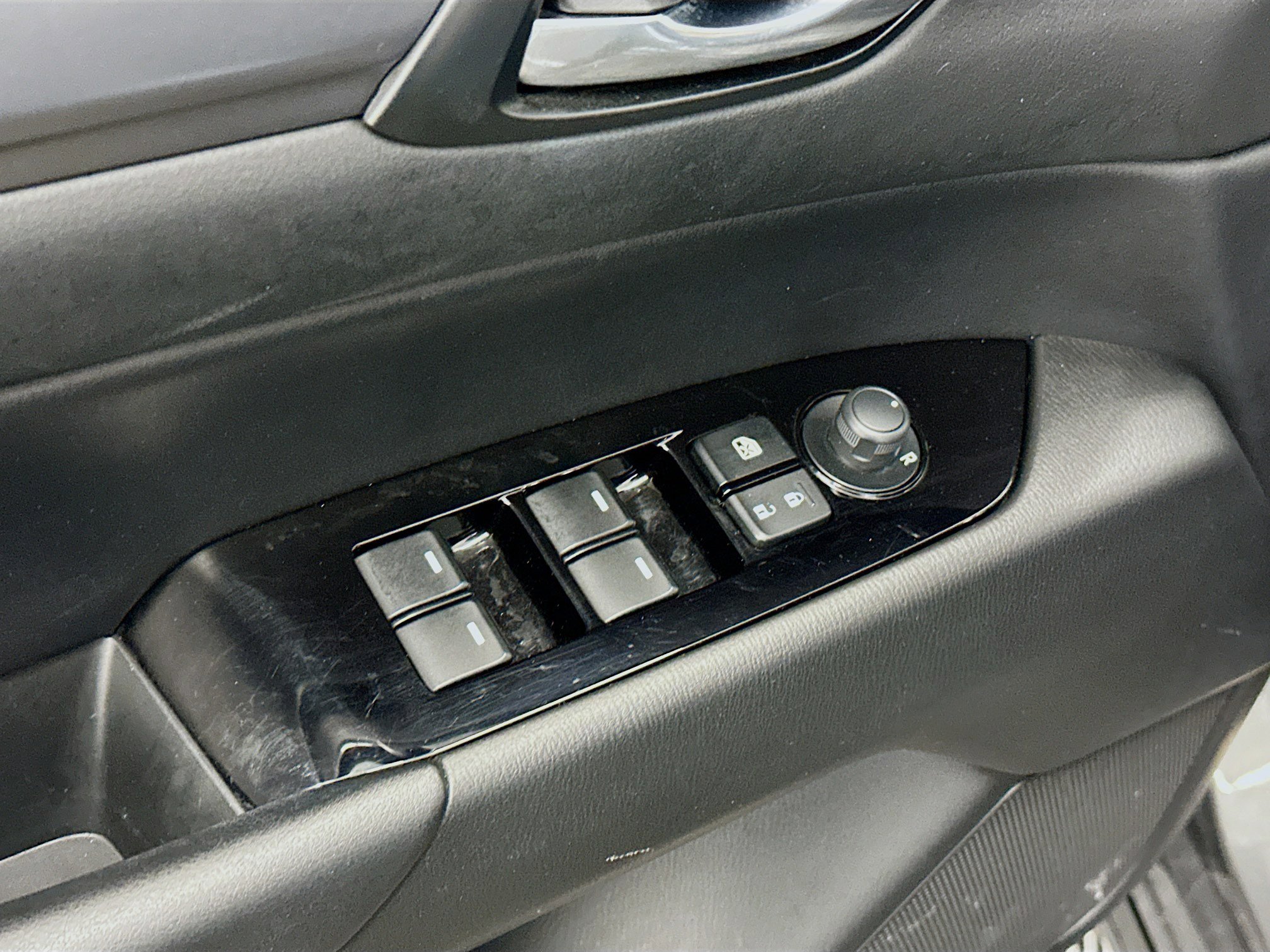 Used 2025 MAZDA CX-5 AWD 2.5 S w/ Preferred Package image 15