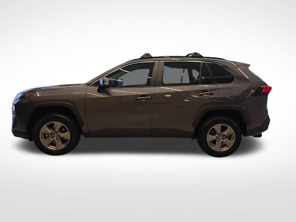 Used 2025 Toyota RAV4 XLE w/ Convenience Package FWD image 29