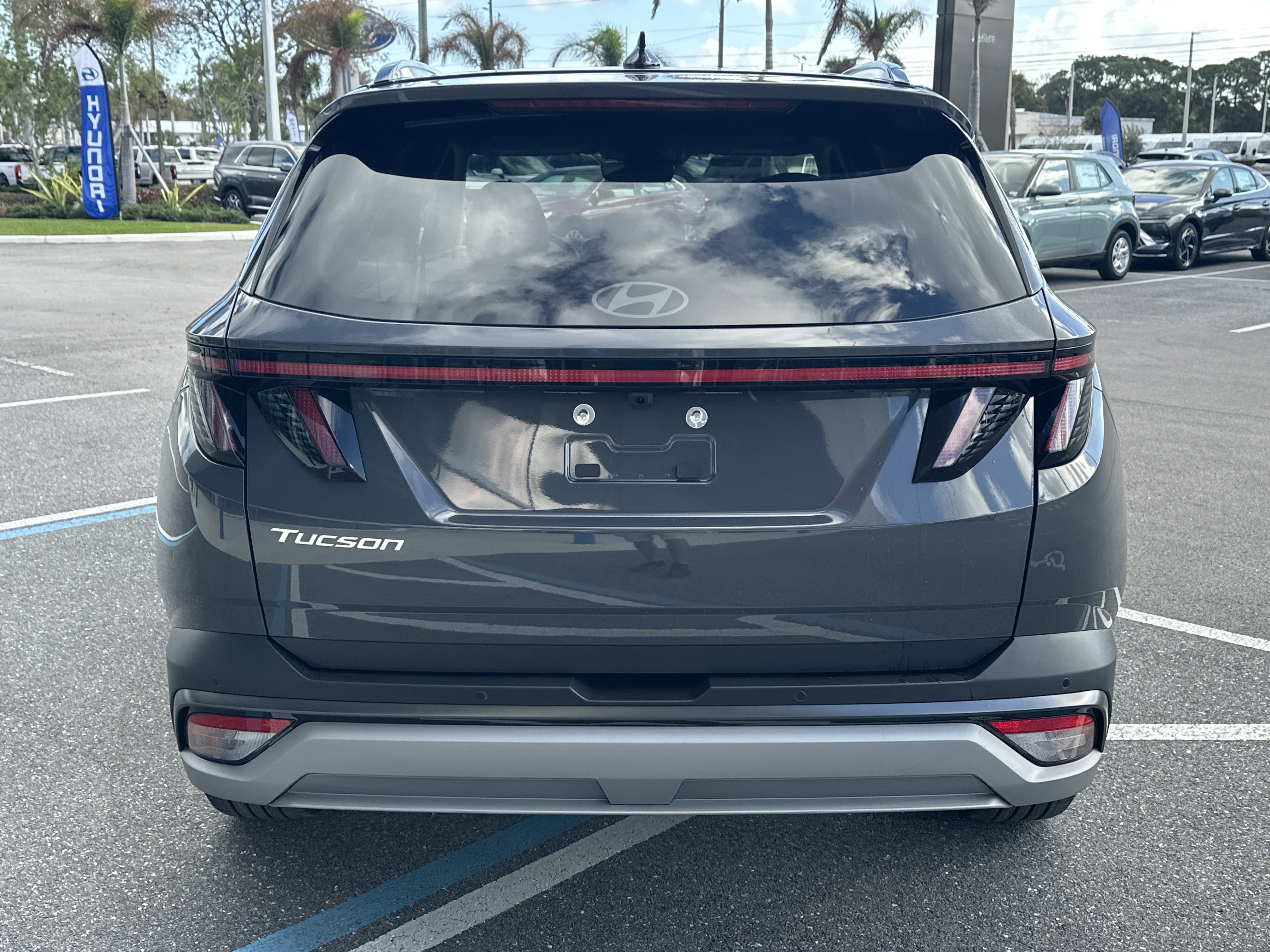 New 2026 Hyundai Tucson Limited FWD image 7