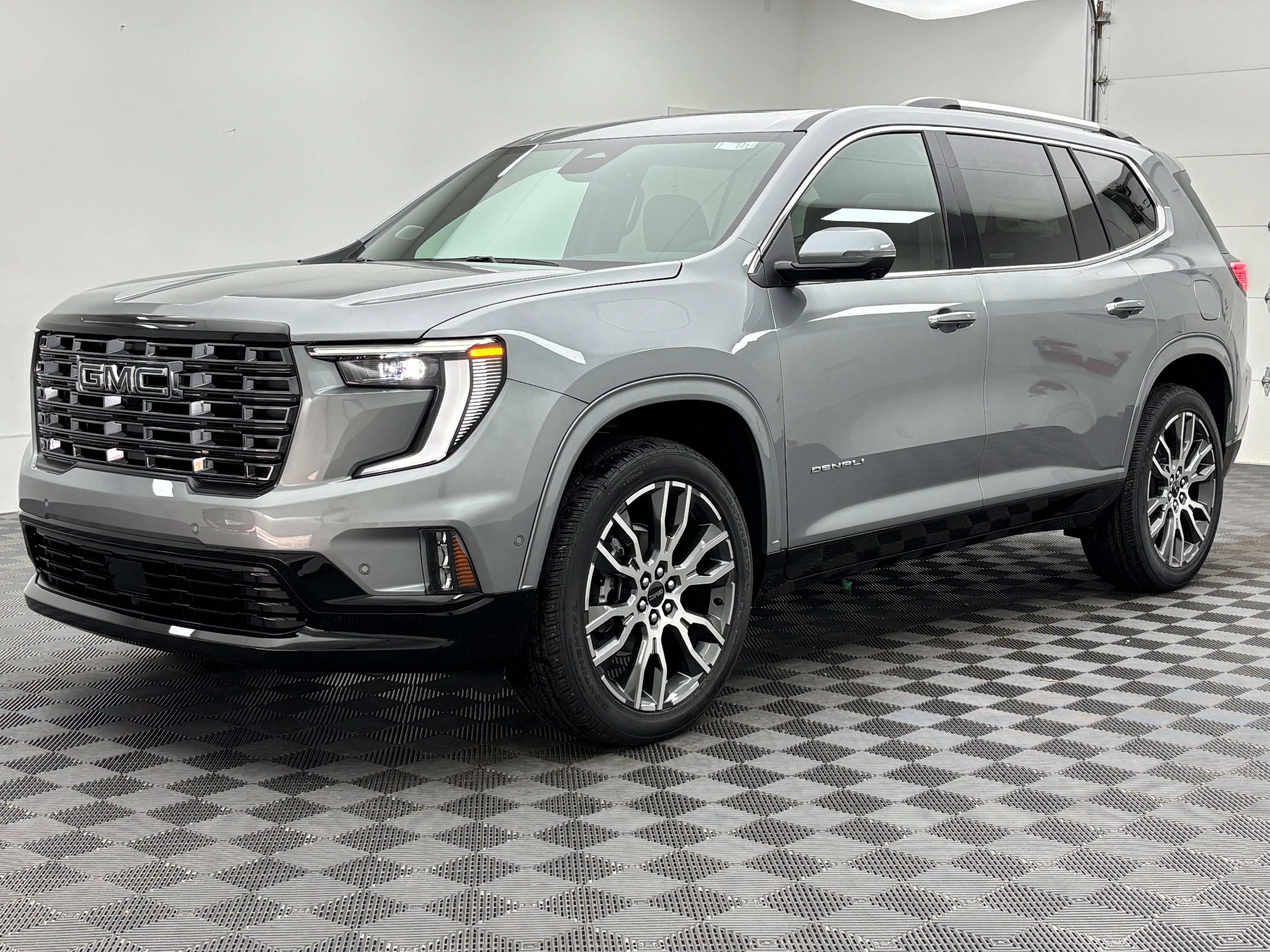 New 2027 GMC Acadia Denali Ultimate w/ LPO, Floor Liner Package AWD/4WD image 2