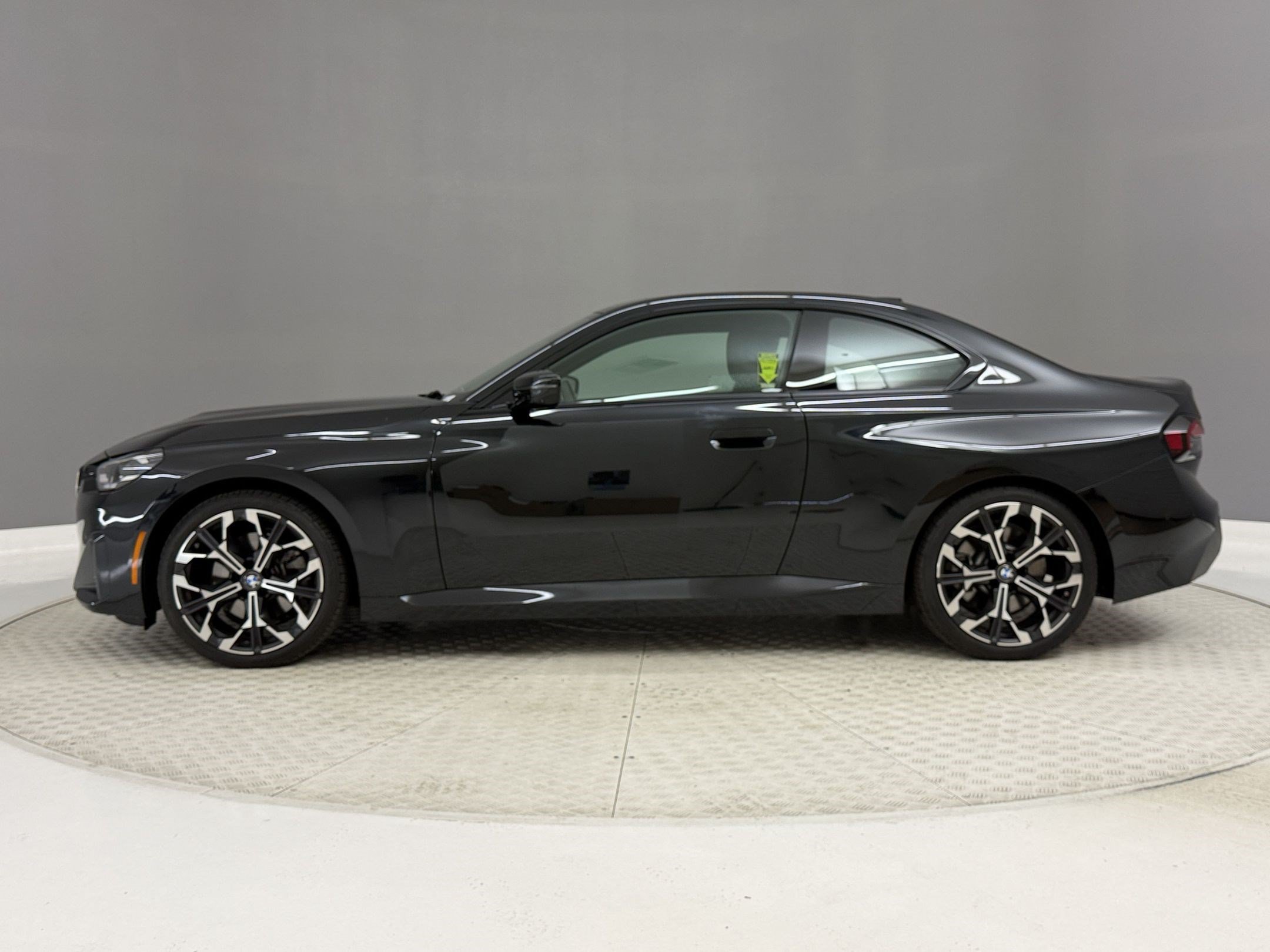 Used 2025 BMW 230i Coupe w/ Convenience Package RWD image 2