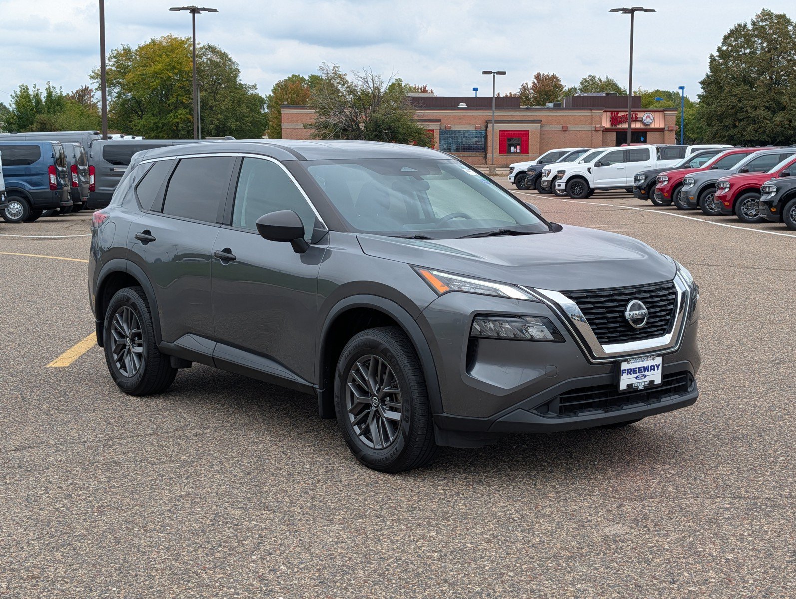 Used 2021 Nissan Rogue S AWD/4WD image 7