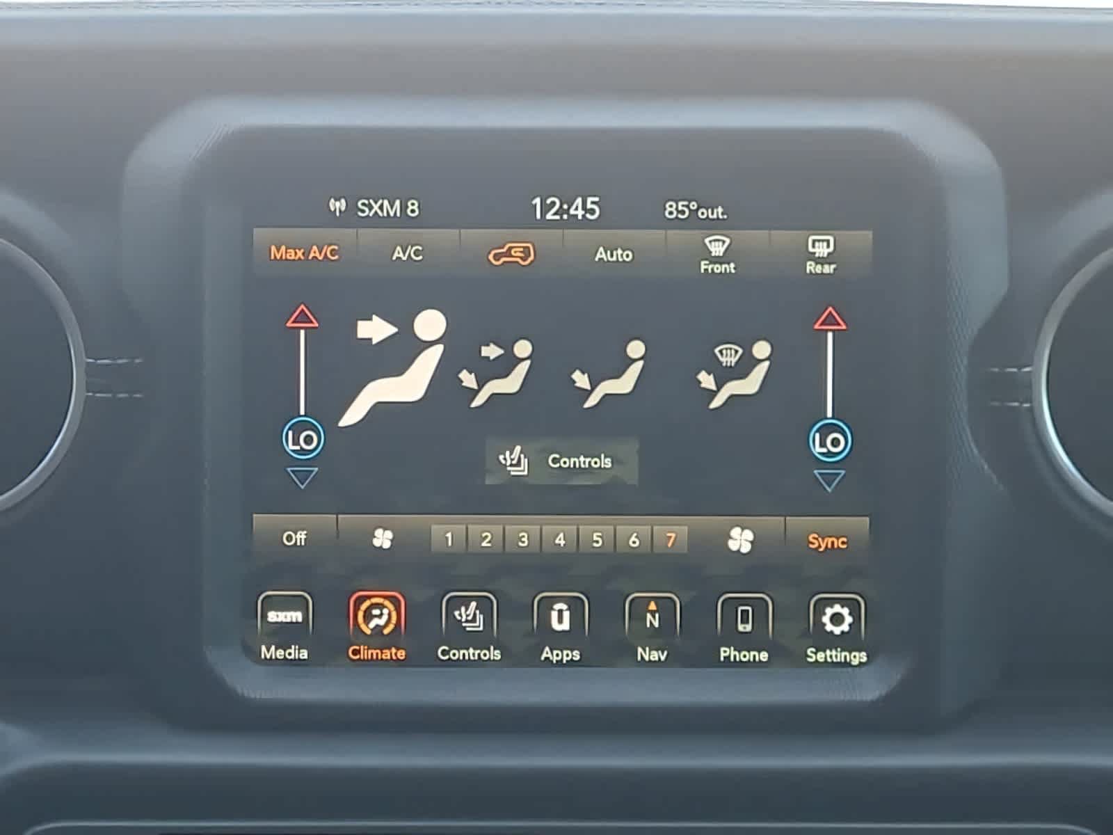 Used 2023 Jeep Wrangler Unlimited Sahara w/ Cold Weather Group AWD/4WD image 24