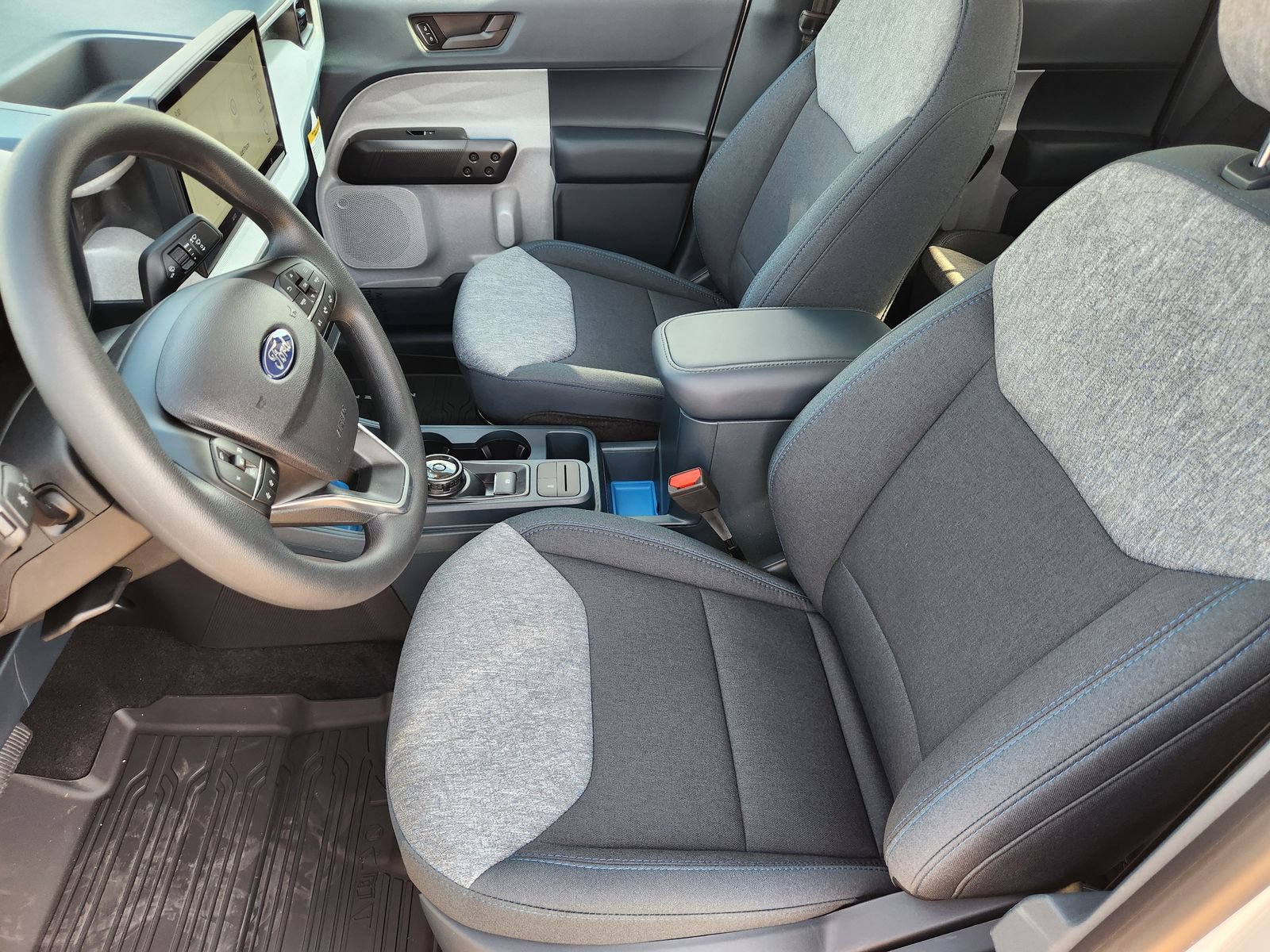 New 2026 Ford Maverick XLT FWD image 13