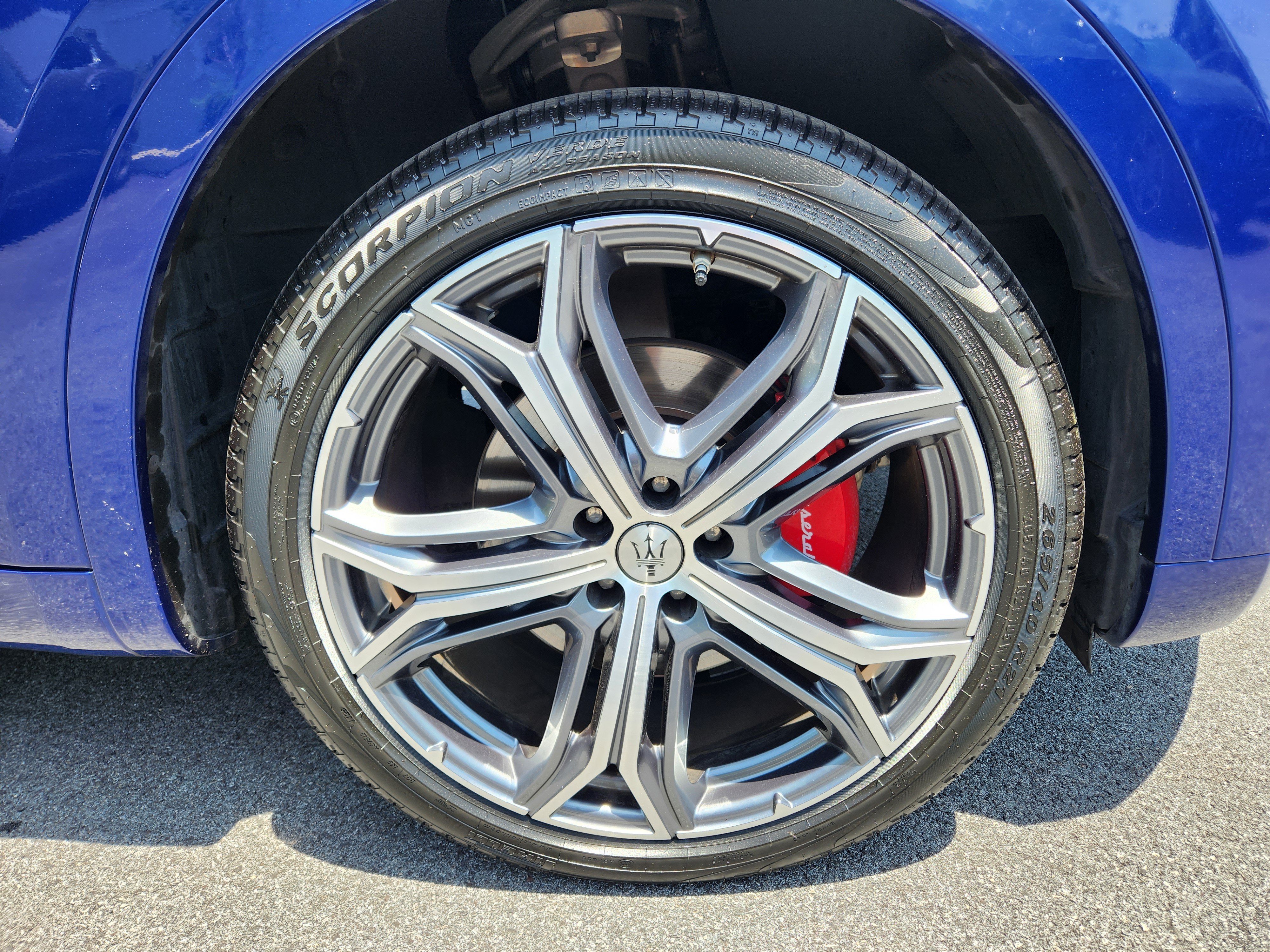 Used 2023 Maserati Levante GT AWD/4WD image 7