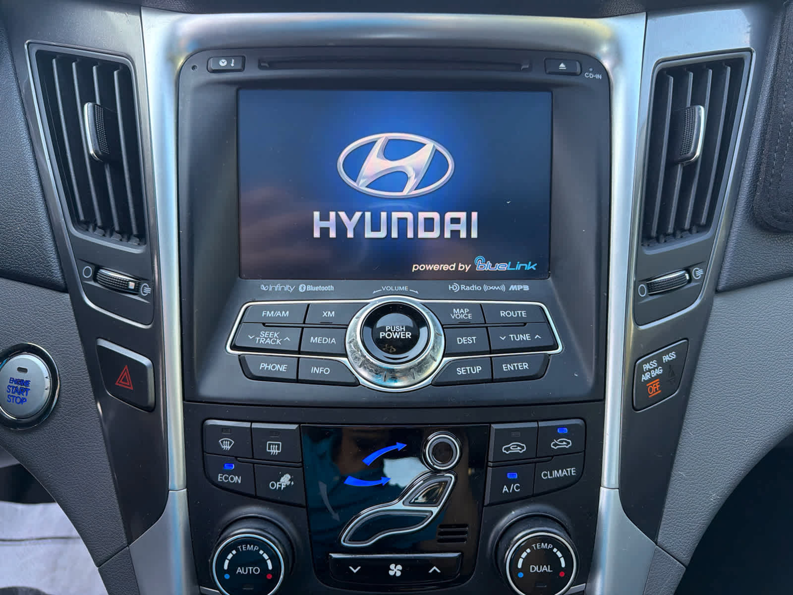 Used 2014 Hyundai Sonata Limited w/ Panoramic Sunroof Package 02 FWD image 31
