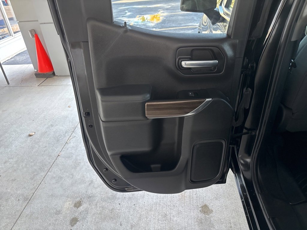 Used 2022 Chevrolet Silverado 1500 RST w/ LPO, Blackout Package image 22