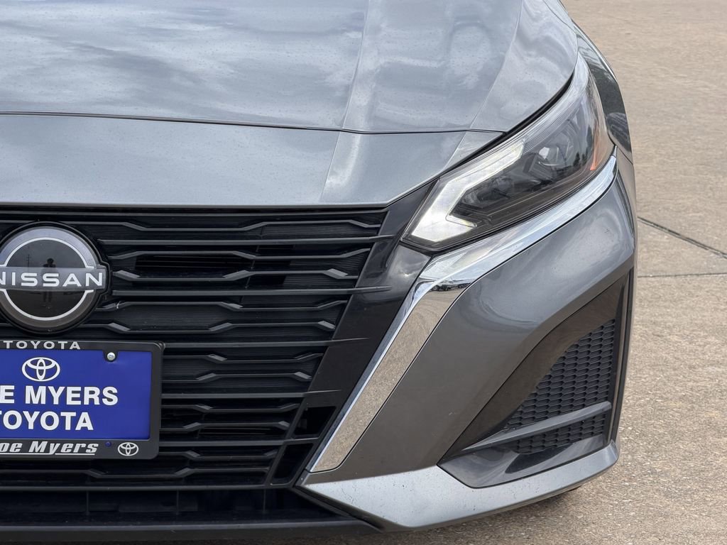Used 2025 Nissan Altima 2.5 SV FWD image 4