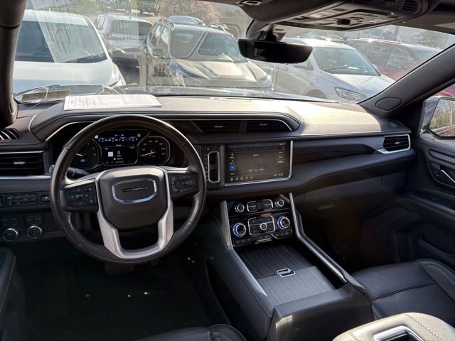 Used 2021 GMC Yukon Denali w/ Denali Premium Package image 14