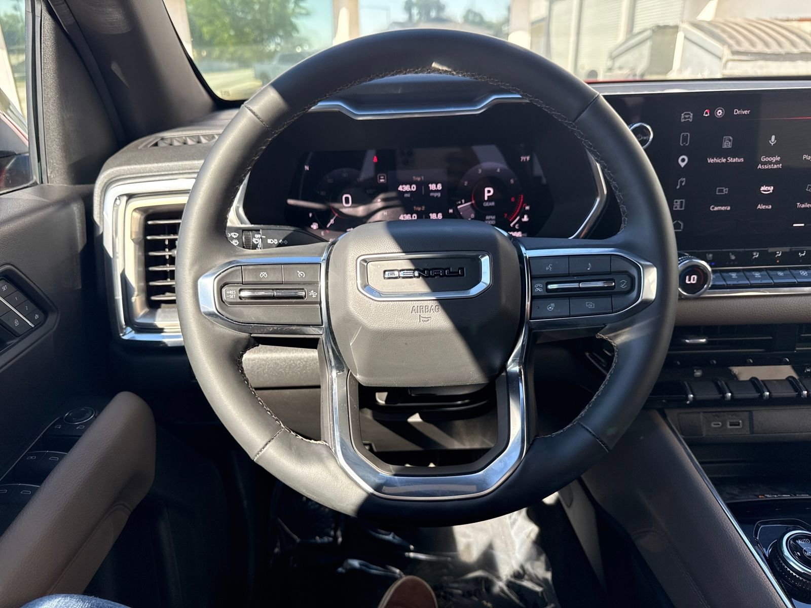 Used 2025 GMC Canyon Denali image 14