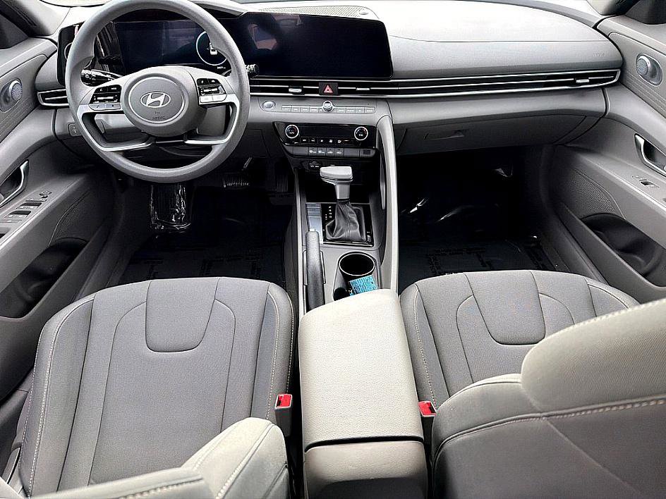 Certified 2024 Hyundai Elantra SEL image 7