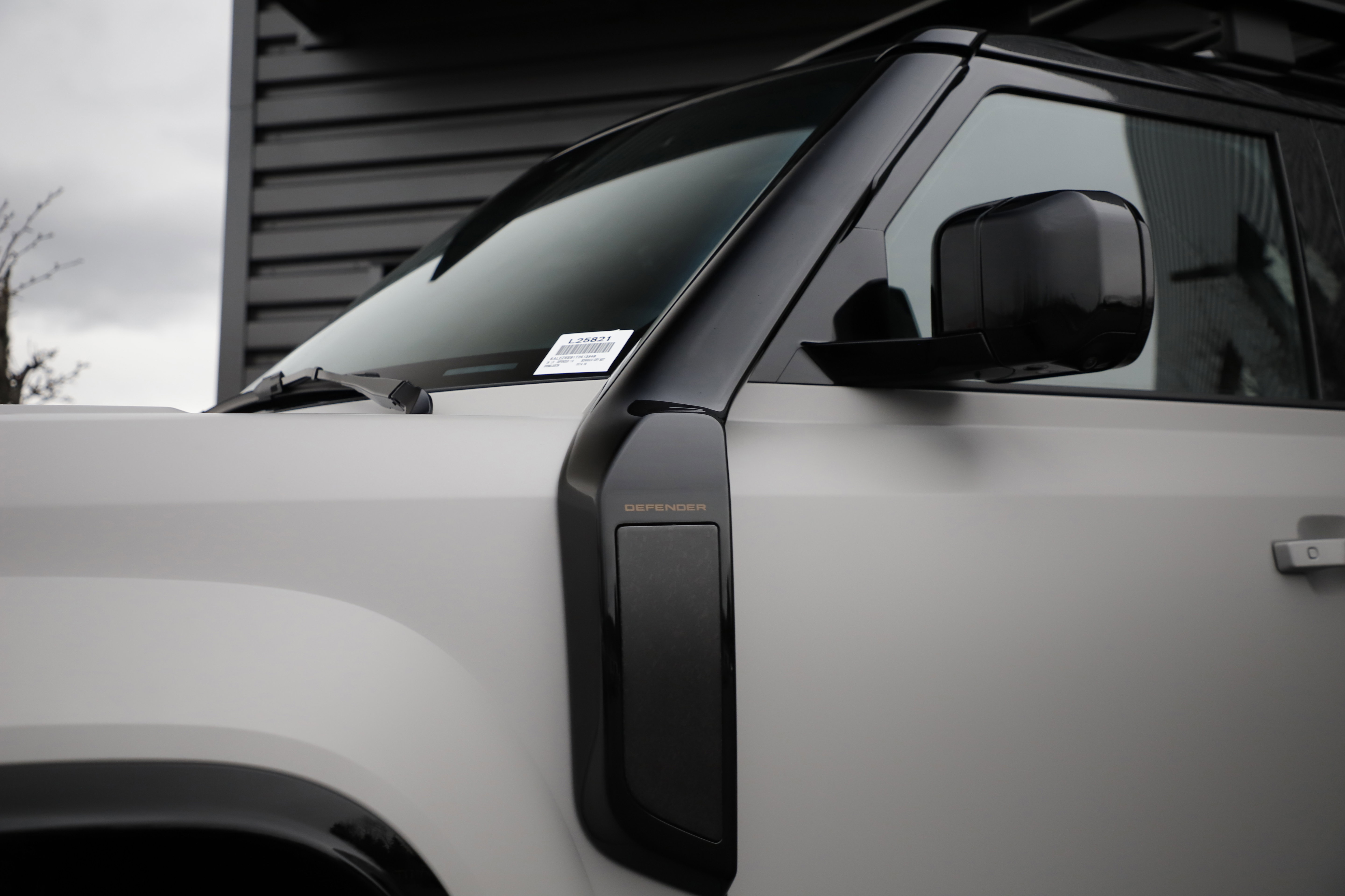New 2026 Land Rover Defender 110 OCTA AWD/4WD image 4