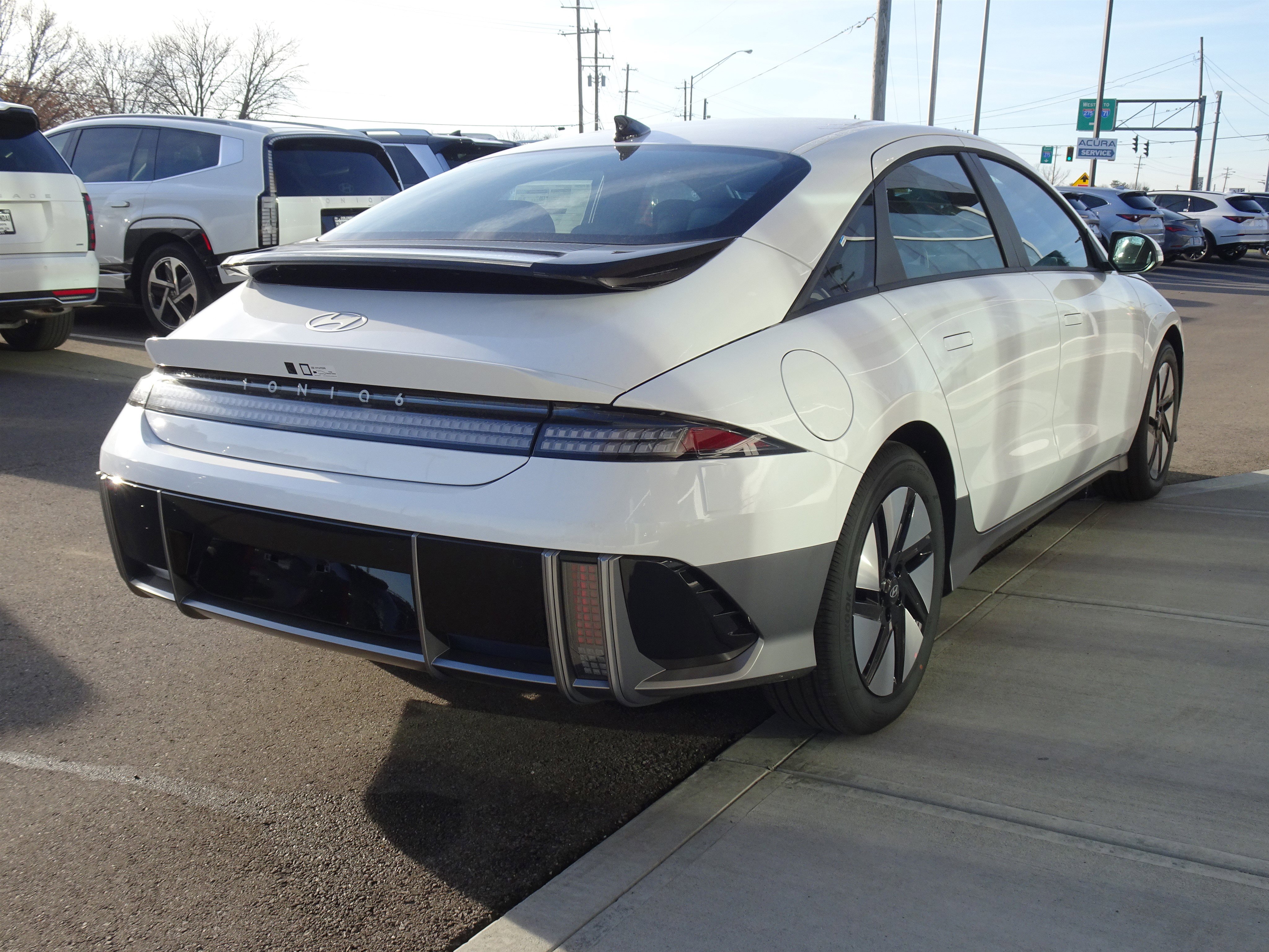 New 2025 Hyundai Ioniq 6 SE image 5