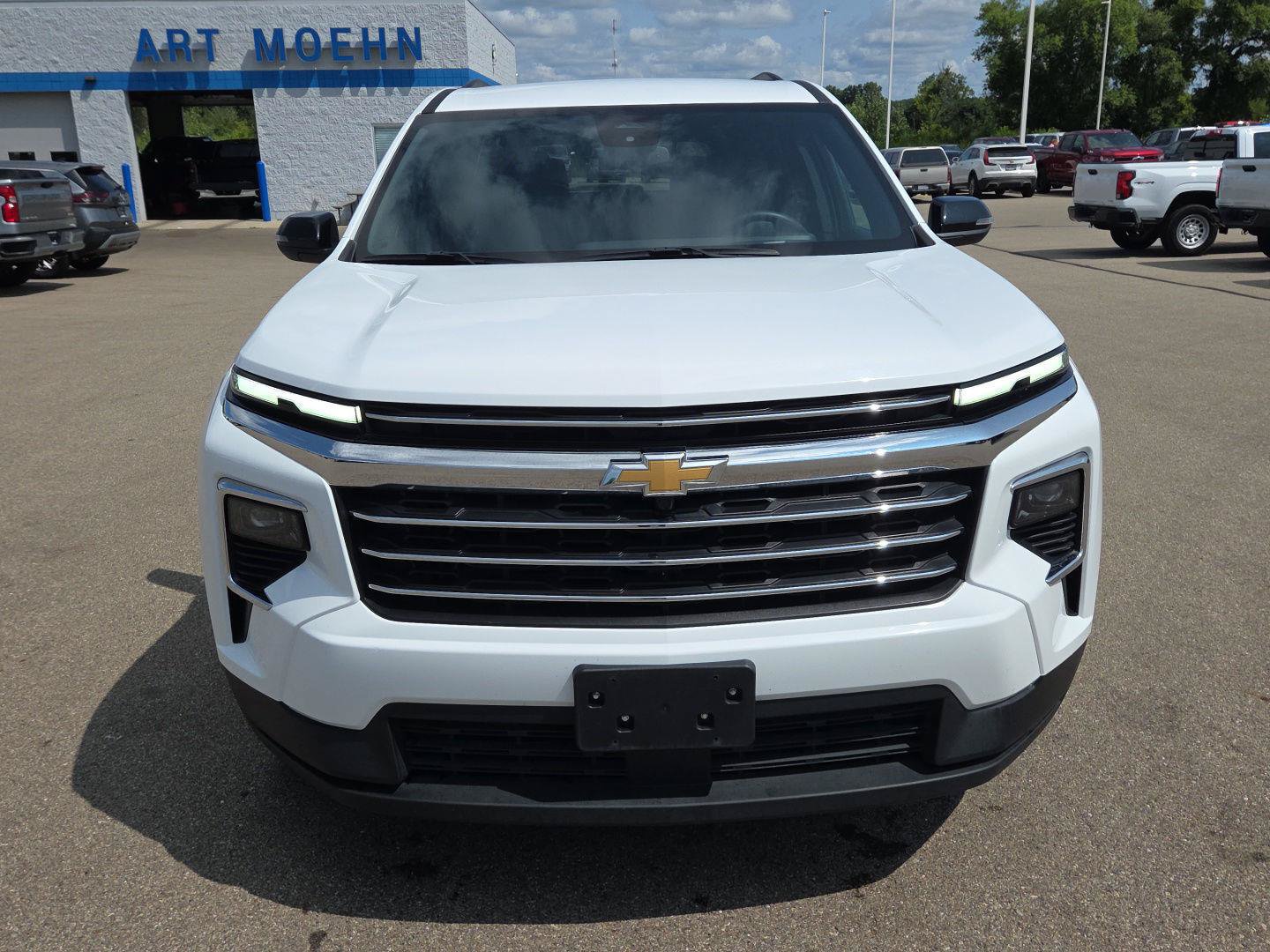 Used 2025 Chevrolet Traverse LT AWD/4WD image 9