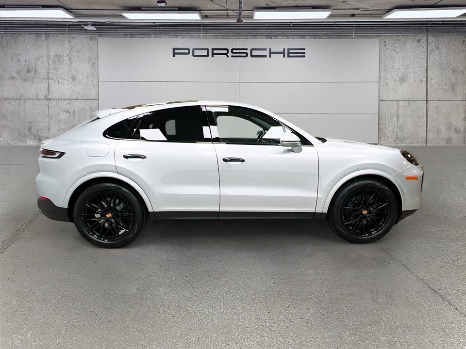New 2026 Porsche Cayenne Coupe AWD/4WD image 8
