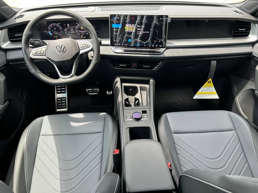 New 2026 Volkswagen Tiguan SE R-Line FWD image 10