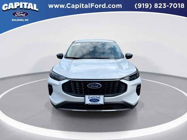 Certified 2025 Ford Escape Active w/ Cold Weather Package AWD/4WD image 3