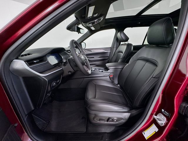 New 2025 Jeep Grand Cherokee Limited w/ Luxury Tech Group II image 24