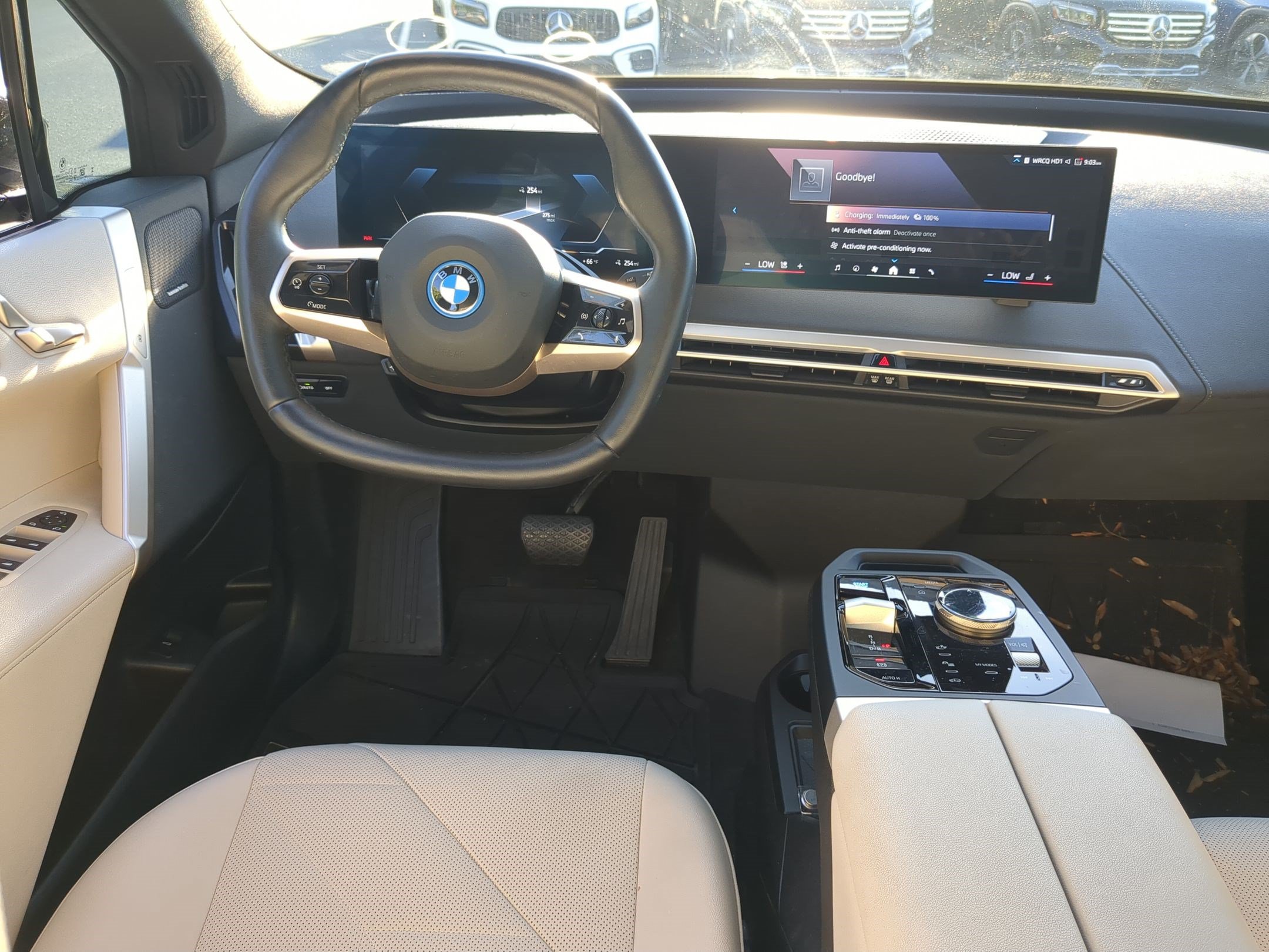 Used 2025 BMW iX xDrive50 w/ Premium Package AWD/4WD image 30