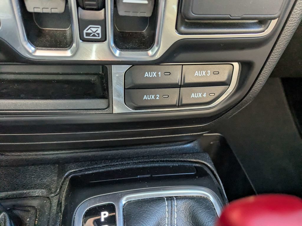 Used 2022 Jeep Wrangler Unlimited Sahara w/ Cold Weather Group AWD/4WD image 21