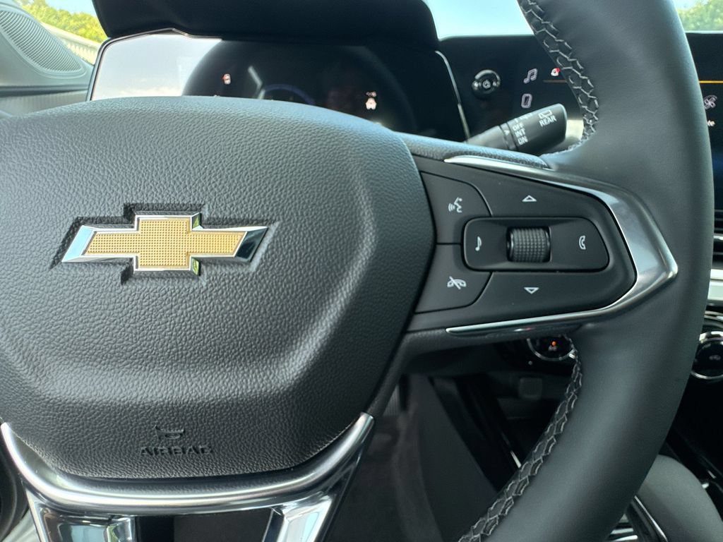 New 2026 Chevrolet Trax LT w/ LT Convenience Package FWD image 18
