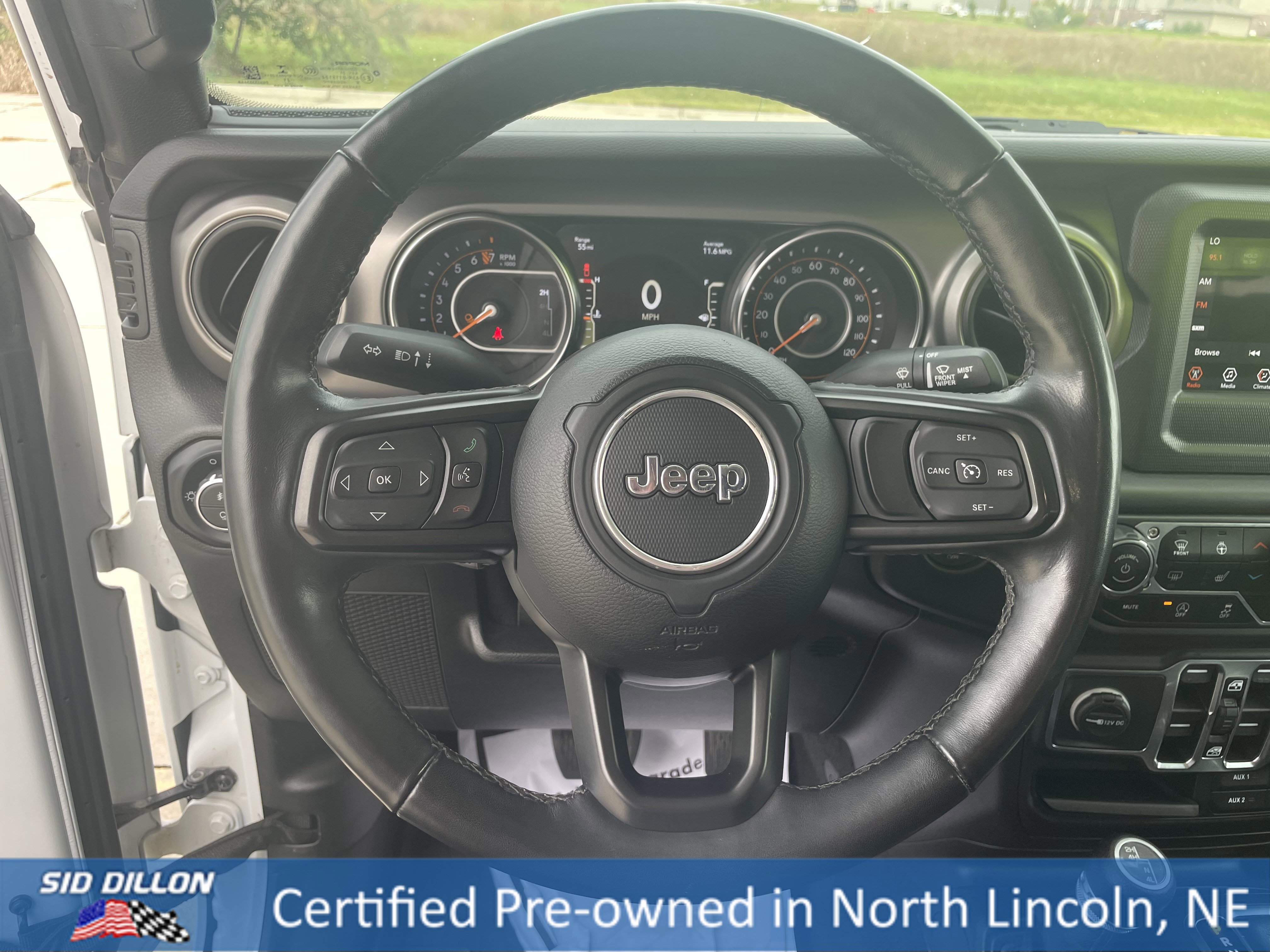 Used 2021 Jeep Gladiator Willys image 12