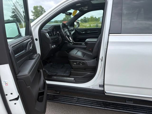 Used 2021 GMC Yukon Denali w/ Denali Premium Package AWD/4WD image 7