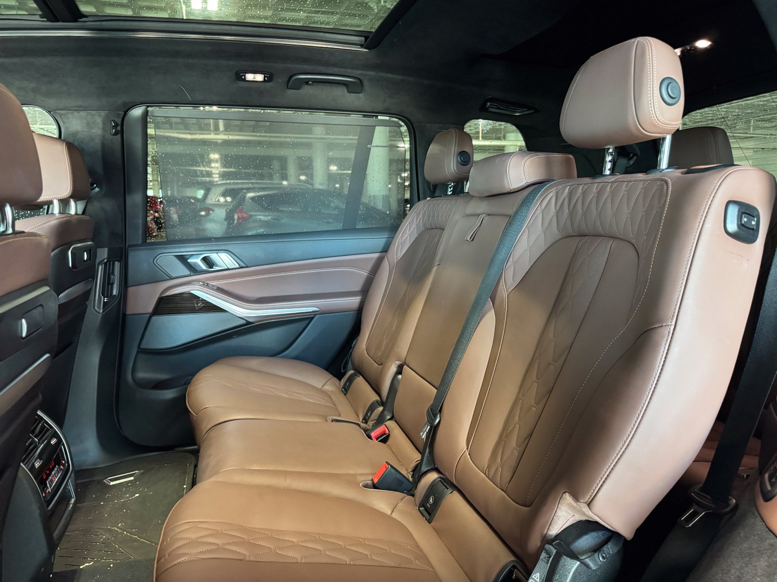 Used 2024 BMW X7 M60i AWD/4WD image 33