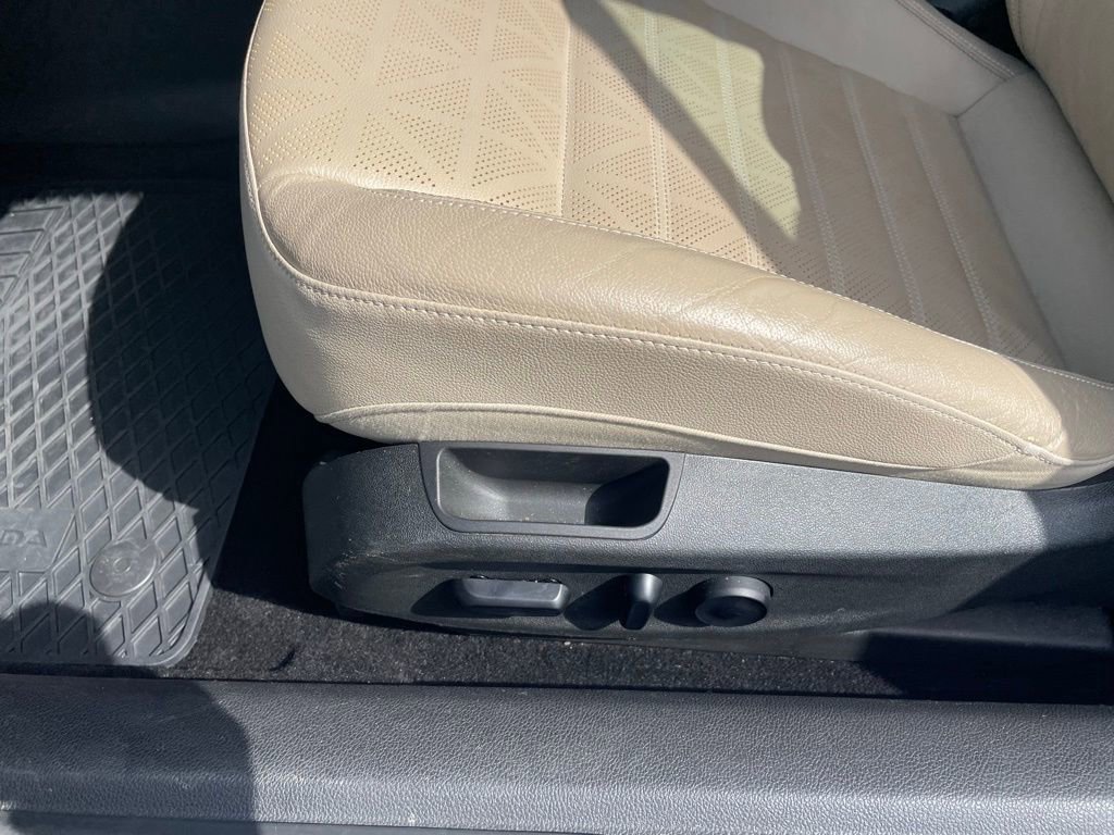 Used 2018 Buick Cascada Premium image 10