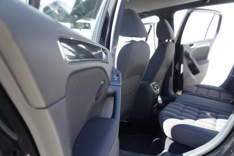 Used 2011 Volkswagen Golf 4-Door image 41