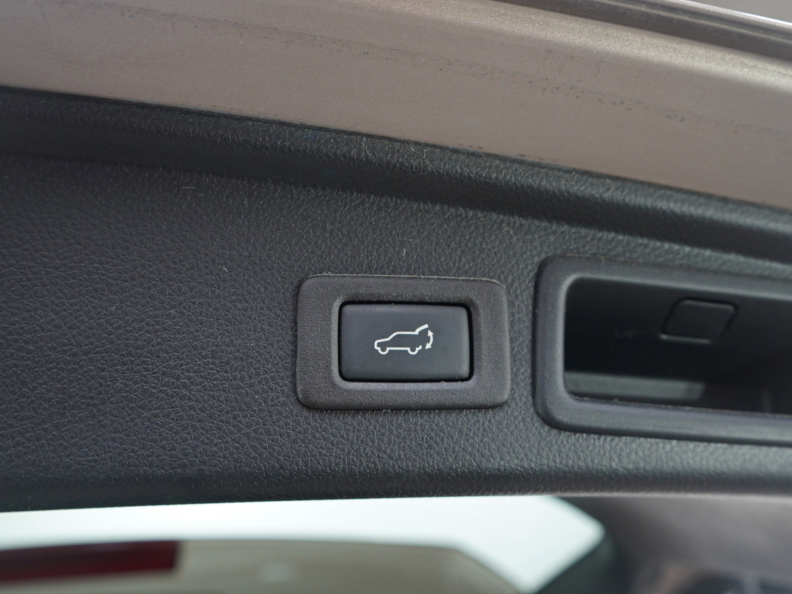 Used 2015 Subaru Forester 2.5i Limited image 11