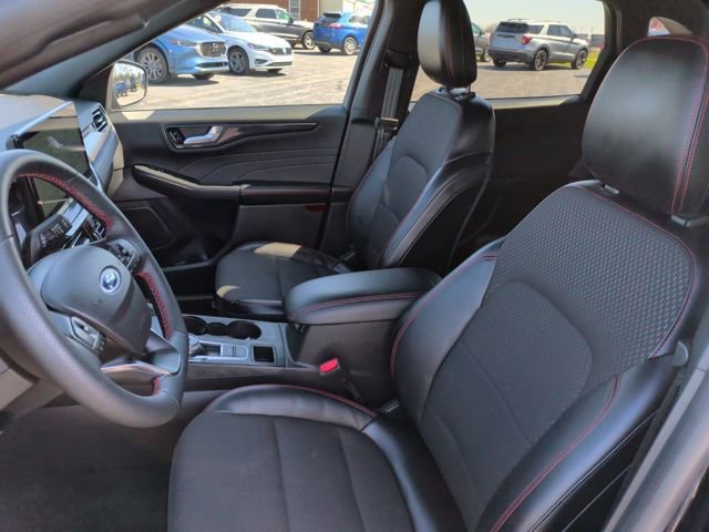 Certified 2024 Ford Escape ST-Line w/ Tech Pack #1 image 4