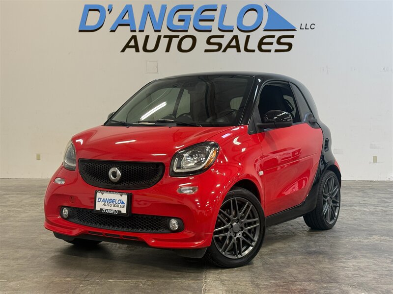 Used 2017 smart fortwo passion RWD image 1