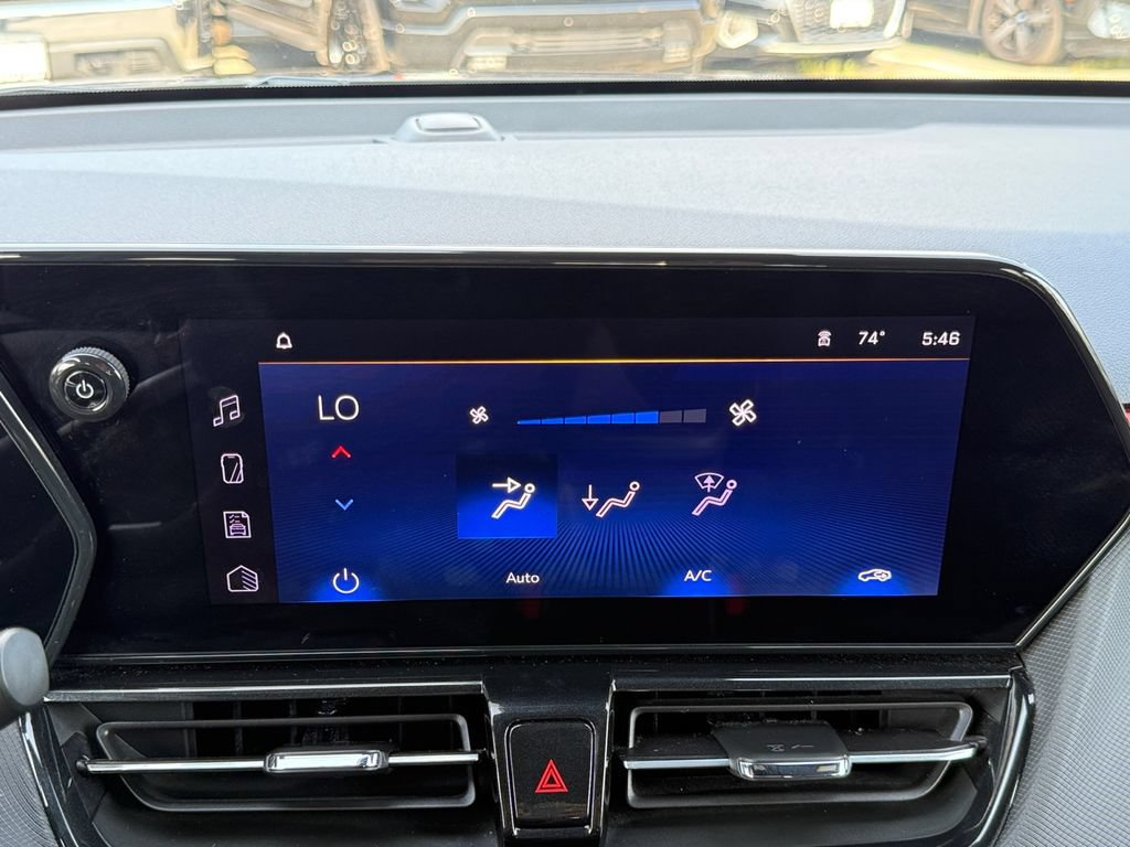 Used 2025 Chevrolet TrailBlazer RS w/ Convenience Package FWD image 16