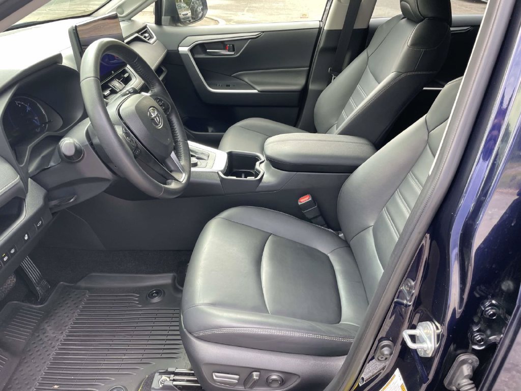 Used 2025 Toyota RAV4 XLE Premium w/ Weather Package AWD/4WD image 15