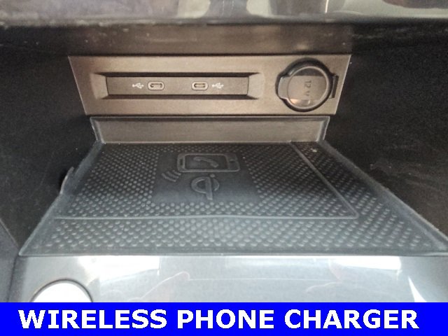 Used 2022 Volkswagen Tiguan SEL R-Line image 25