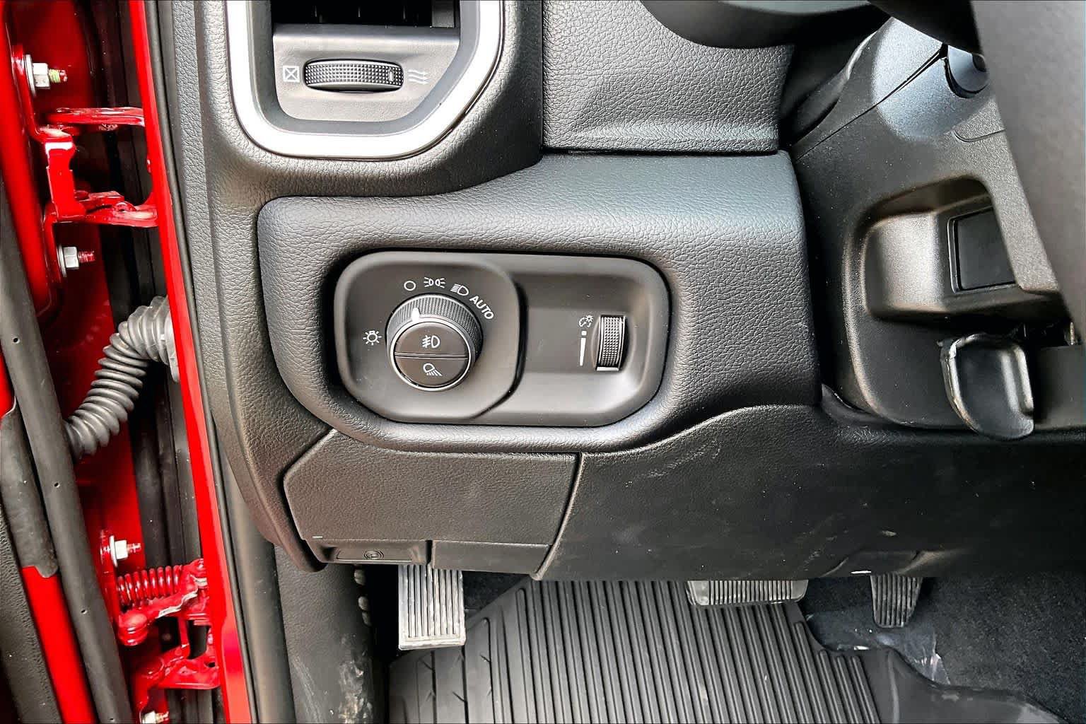 New 2026 RAM 3500 Big Horn AWD/4WD image 20