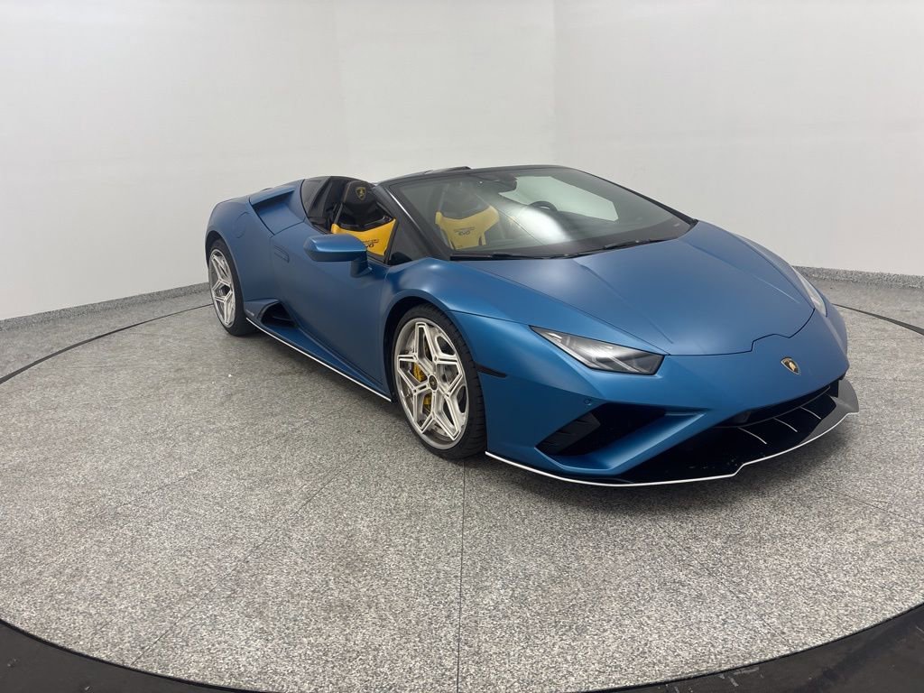 Used 2020 Lamborghini Huracan EVO image 20