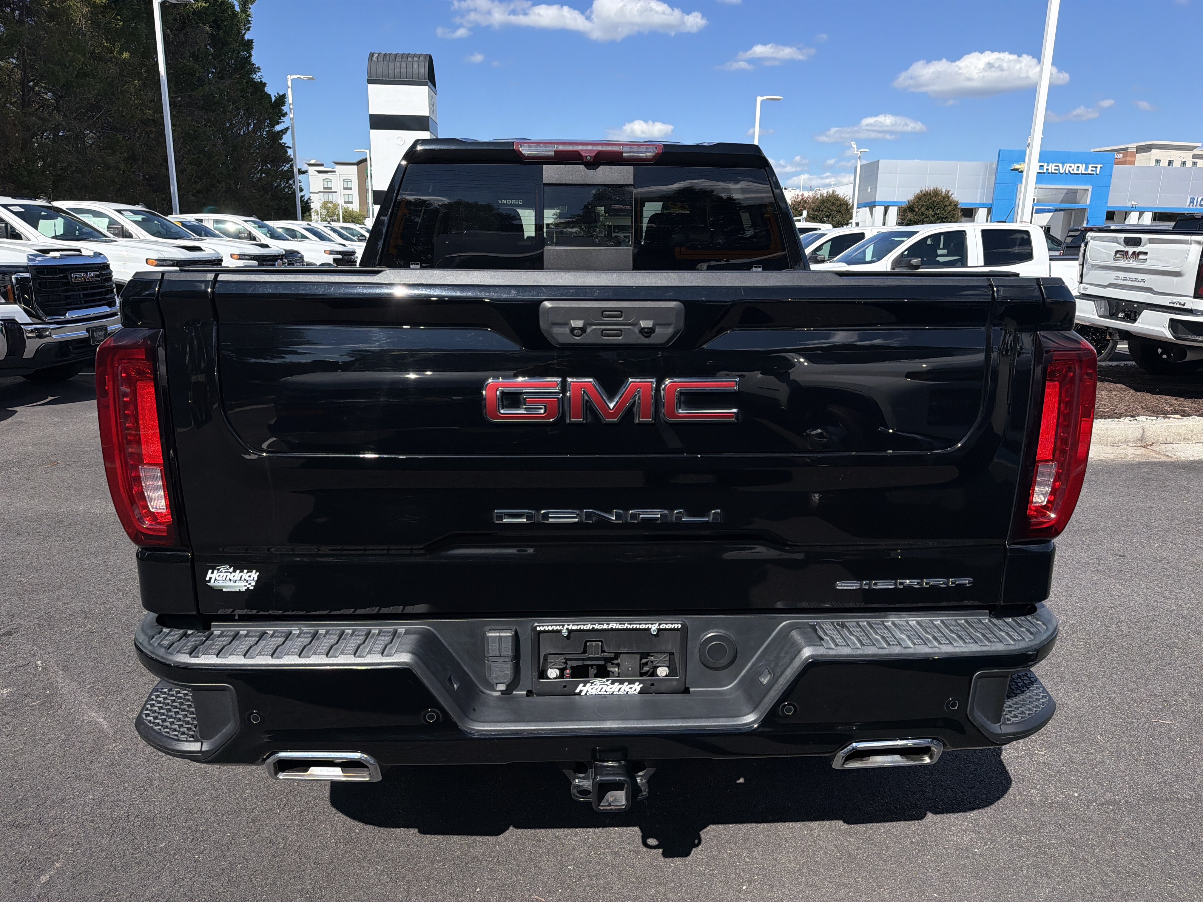 Used 2022 GMC Sierra 1500 Denali AWD/4WD image 9