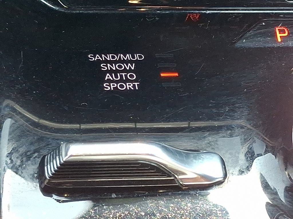 Certified 2024 Jeep Wagoneer Series II w/ Flexible Seating Group AWD/4WD image 27