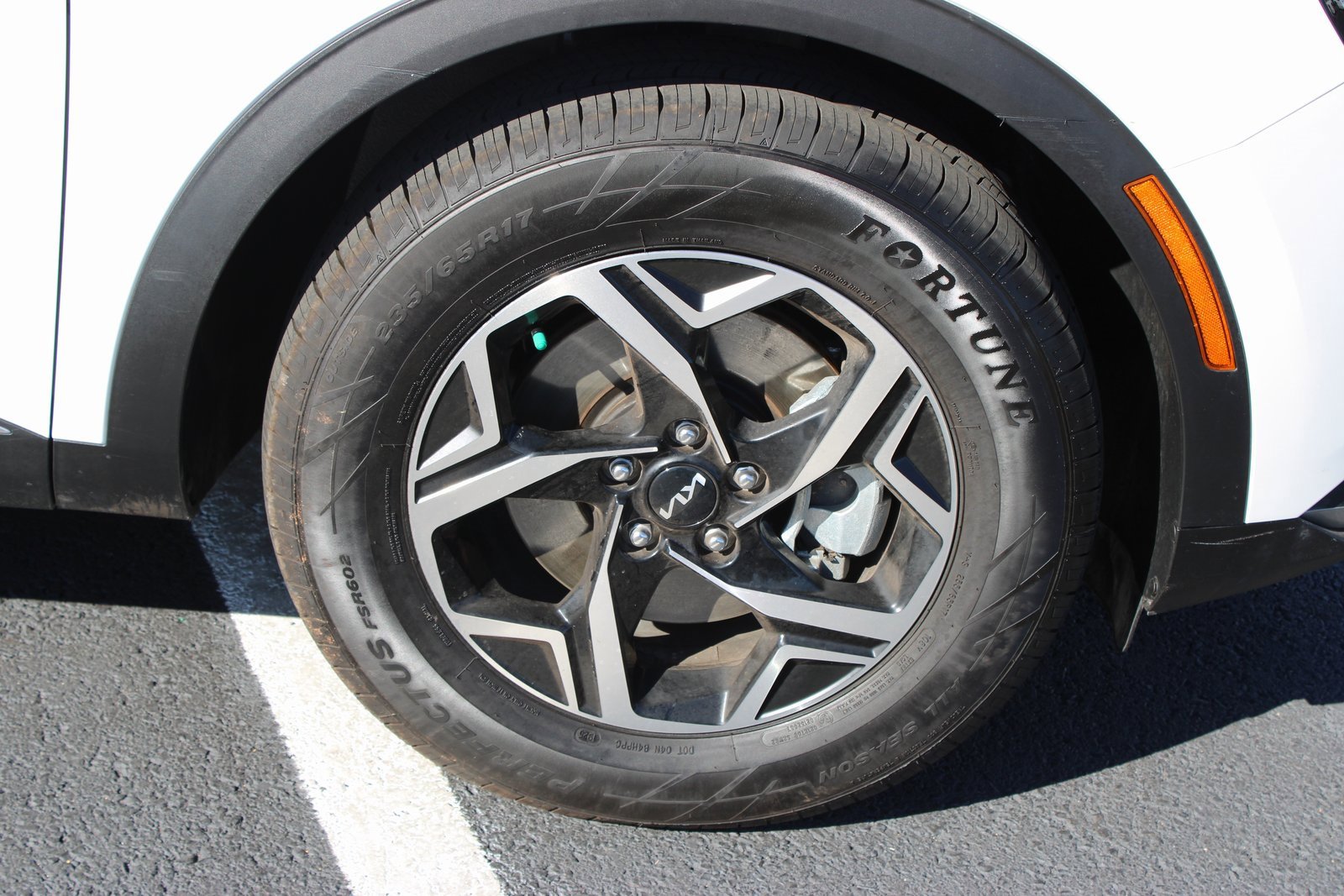 Used 2025 Kia Sportage LX image 25