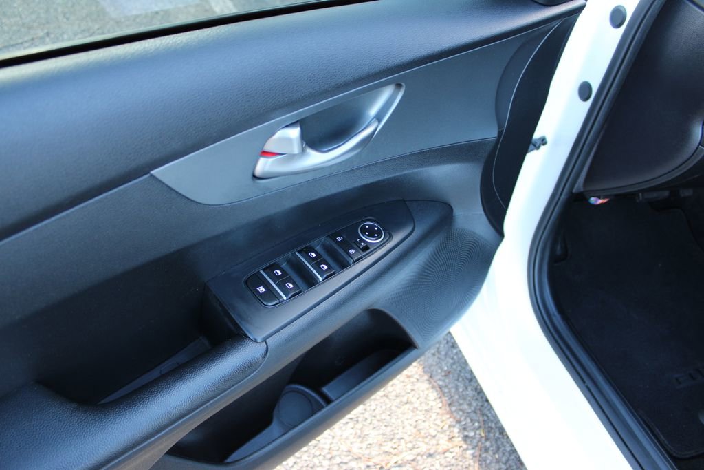 Used 2021 Kia Forte LXS image 24