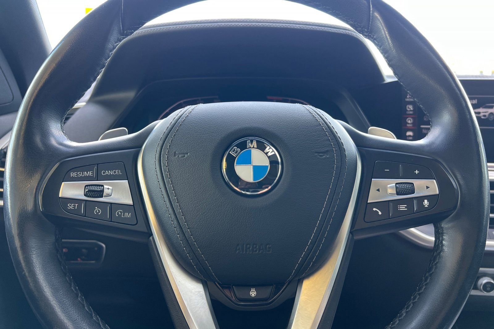 Used 2020 BMW X5 xDrive40i w/ Premium Package image 28