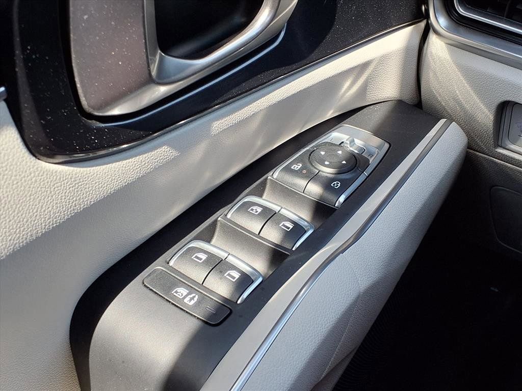 Used 2025 Kia Sorento EX FWD image 24