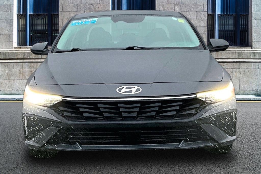 Used 2025 Hyundai Elantra SEL FWD image 3