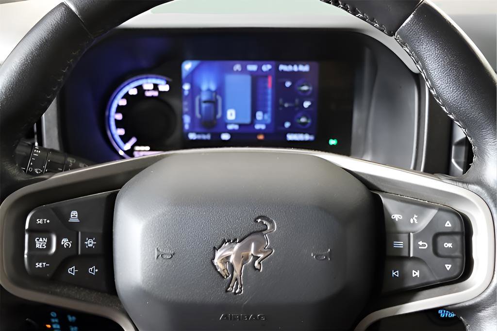 Used 2022 Ford Bronco Badlands image 17