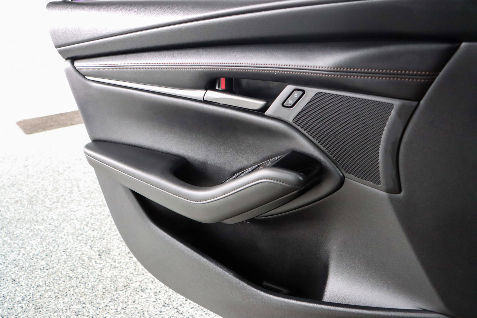 Used 2024 MAZDA MAZDA3 s image 21