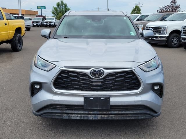 Used 2023 Toyota Highlander XLE AWD/4WD image 8