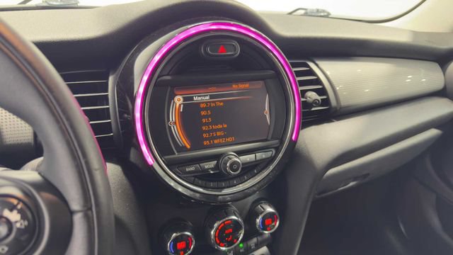 Used 2015 MINI Cooper 4-Door Hardtop FWD image 26