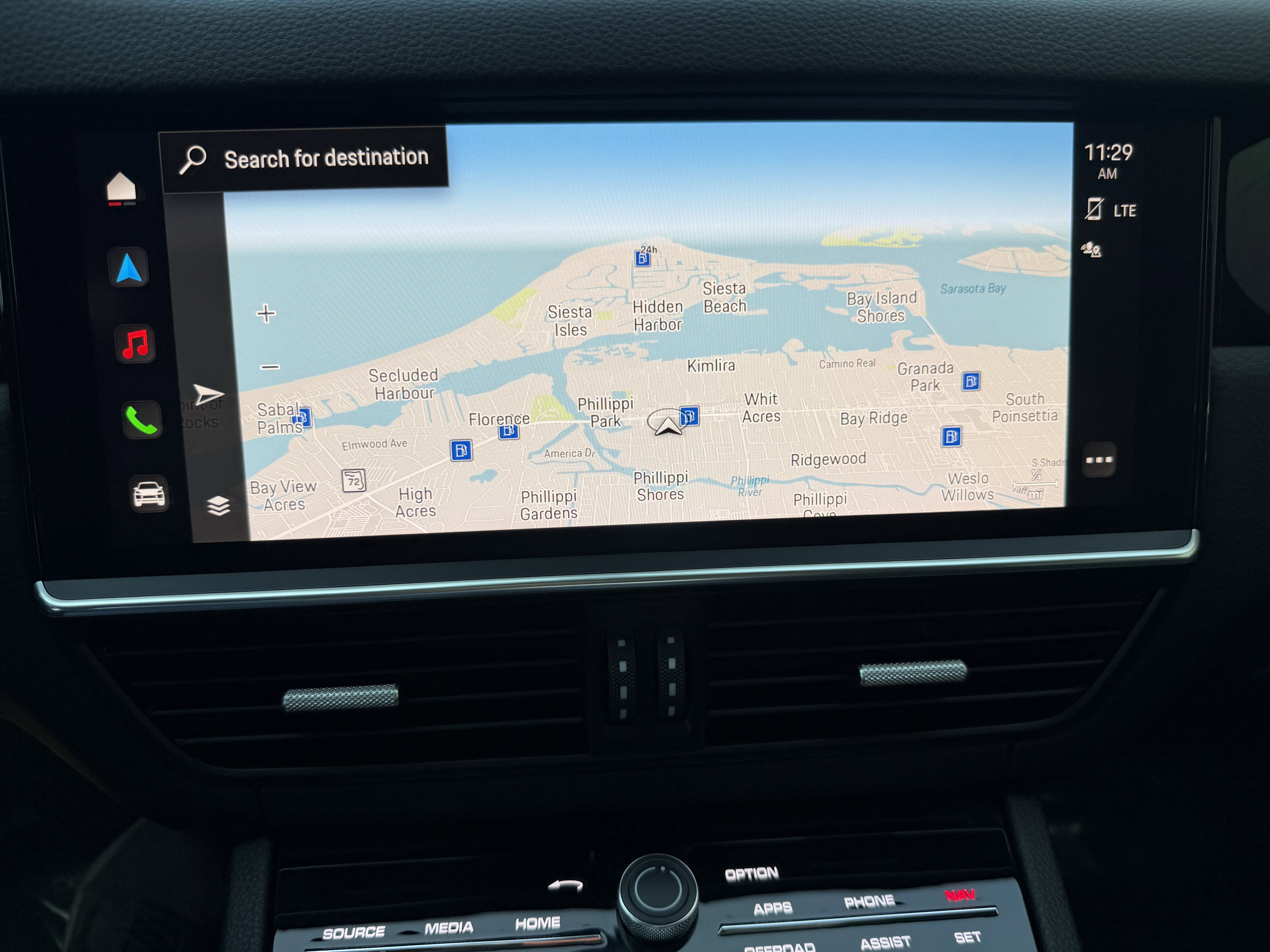 Certified 2022 Porsche Cayenne Platinum Edition AWD/4WD image 28